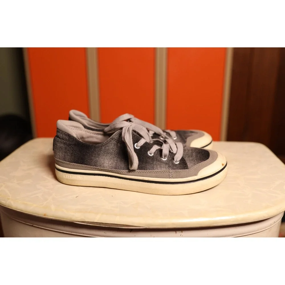 Keen Elsa Womens 9.5 Grey Low Top Lace‎ Up Canvas Sneakers Shoes